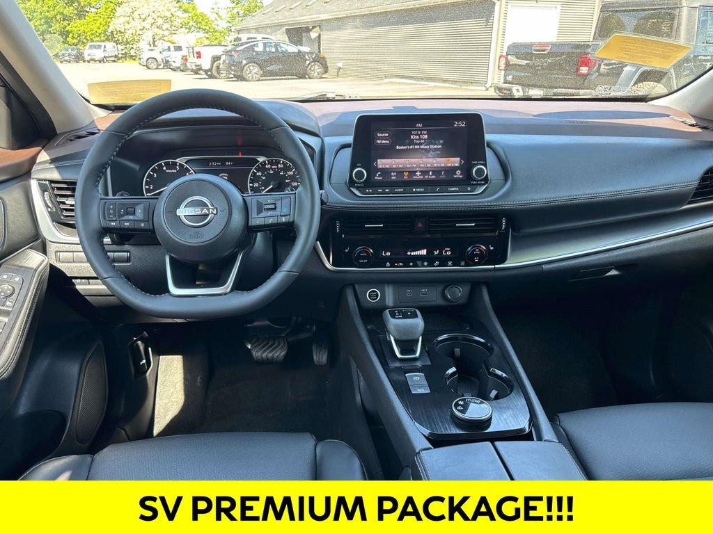 2023 Nissan Rogue SV - Photo 12