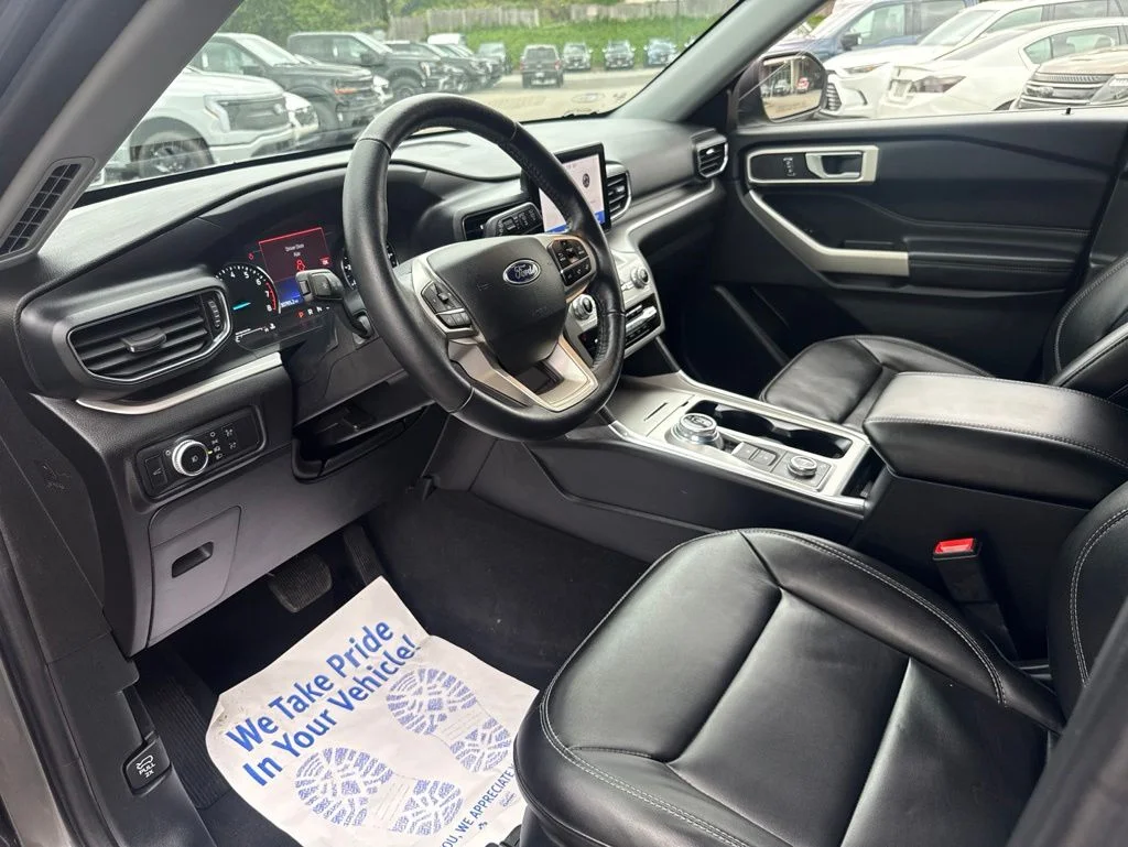 Used 2022 Gray Ford XLT image 19