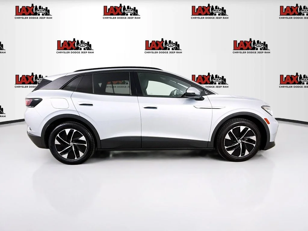 Used 2021 Silver Volkswagen Pro S image 8