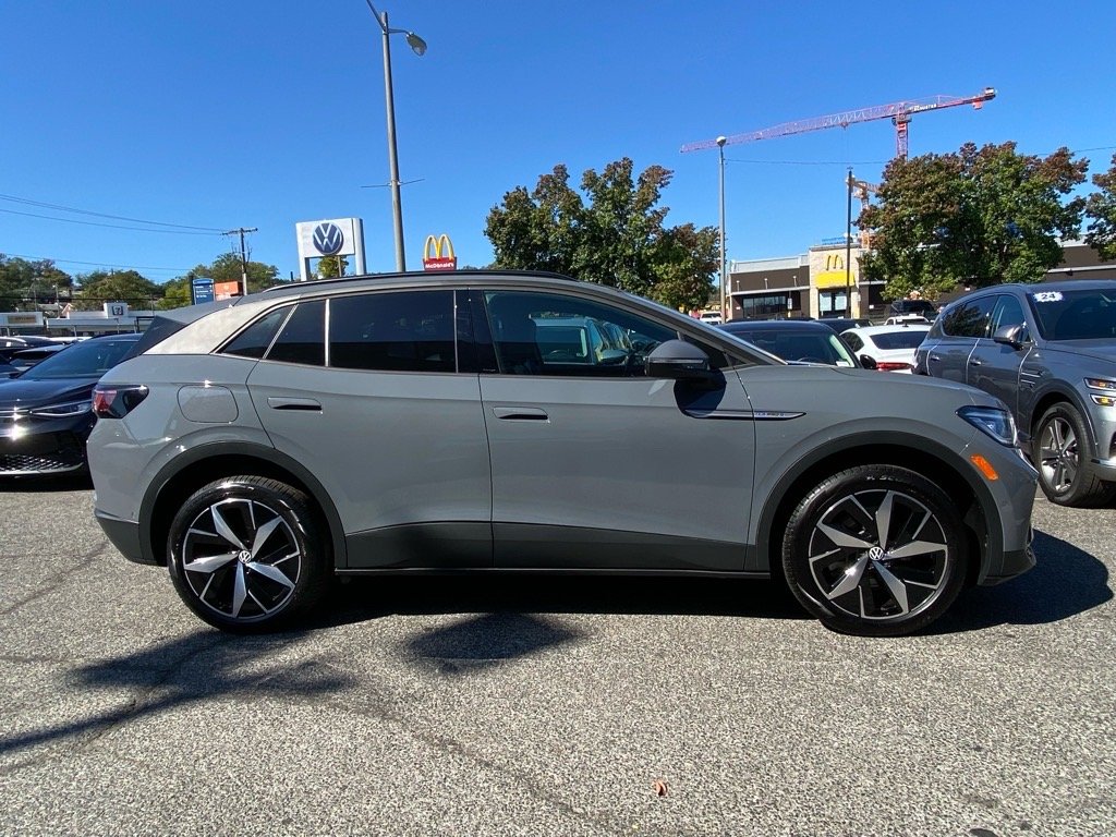 Used 2023 Volkswagen ID.4 PRO S with VIN 1V2WNPE83PC045556 for sale in Alexandria, VA