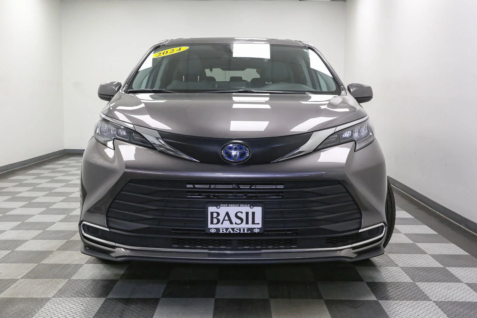 Used 2024 GY Toyota XLE image 3