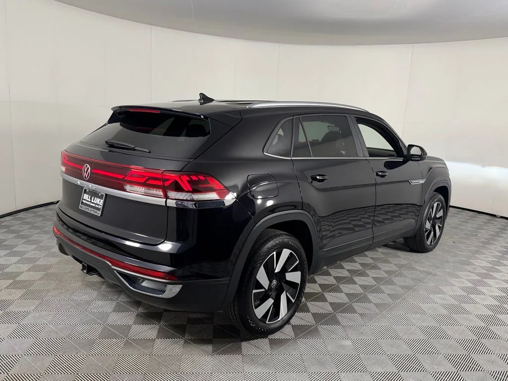 Used 2026 Black Volkswagen SE w/Technology image 4