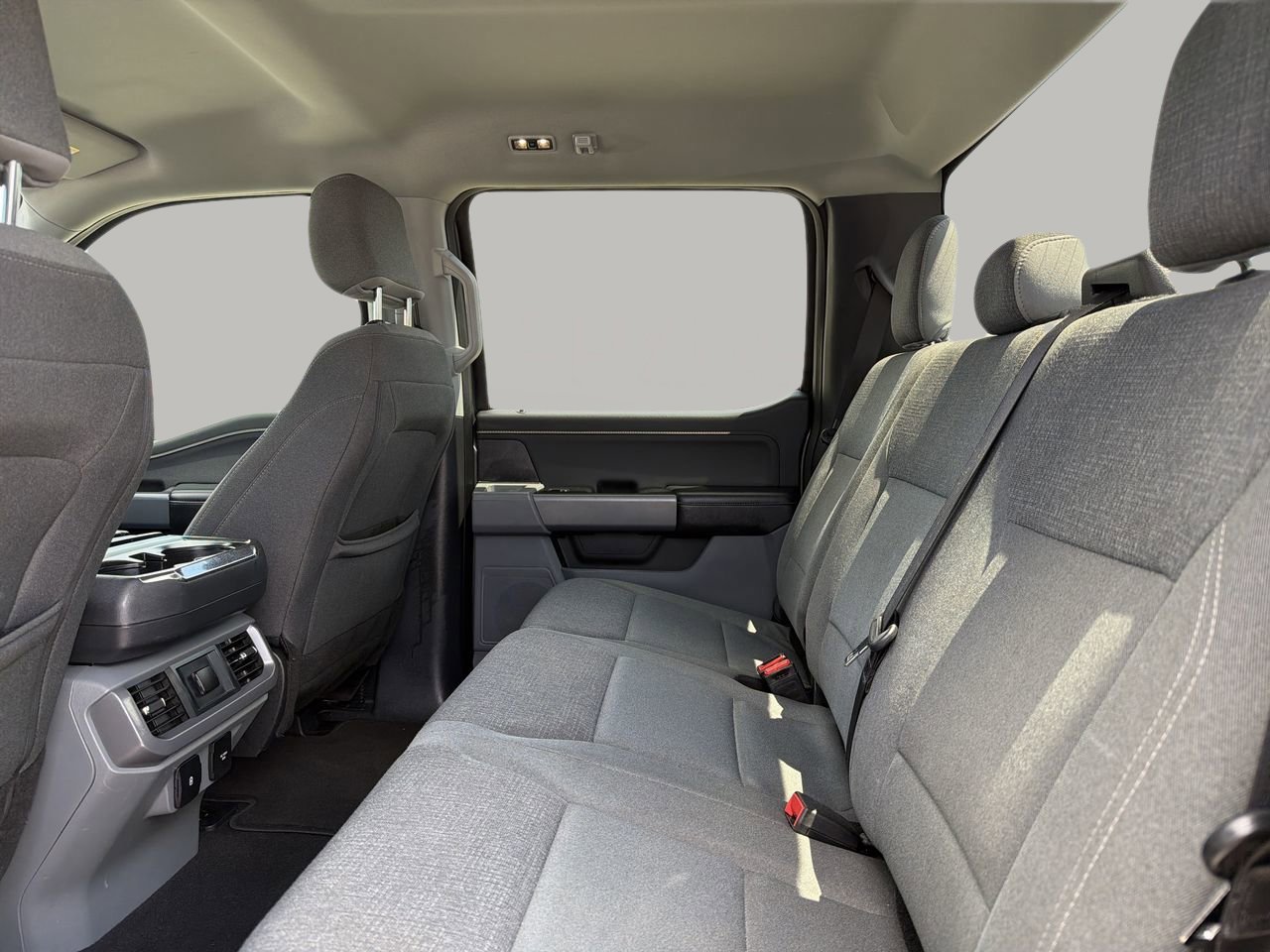 Used 2024 Gray Metallic Ford XLT image 15