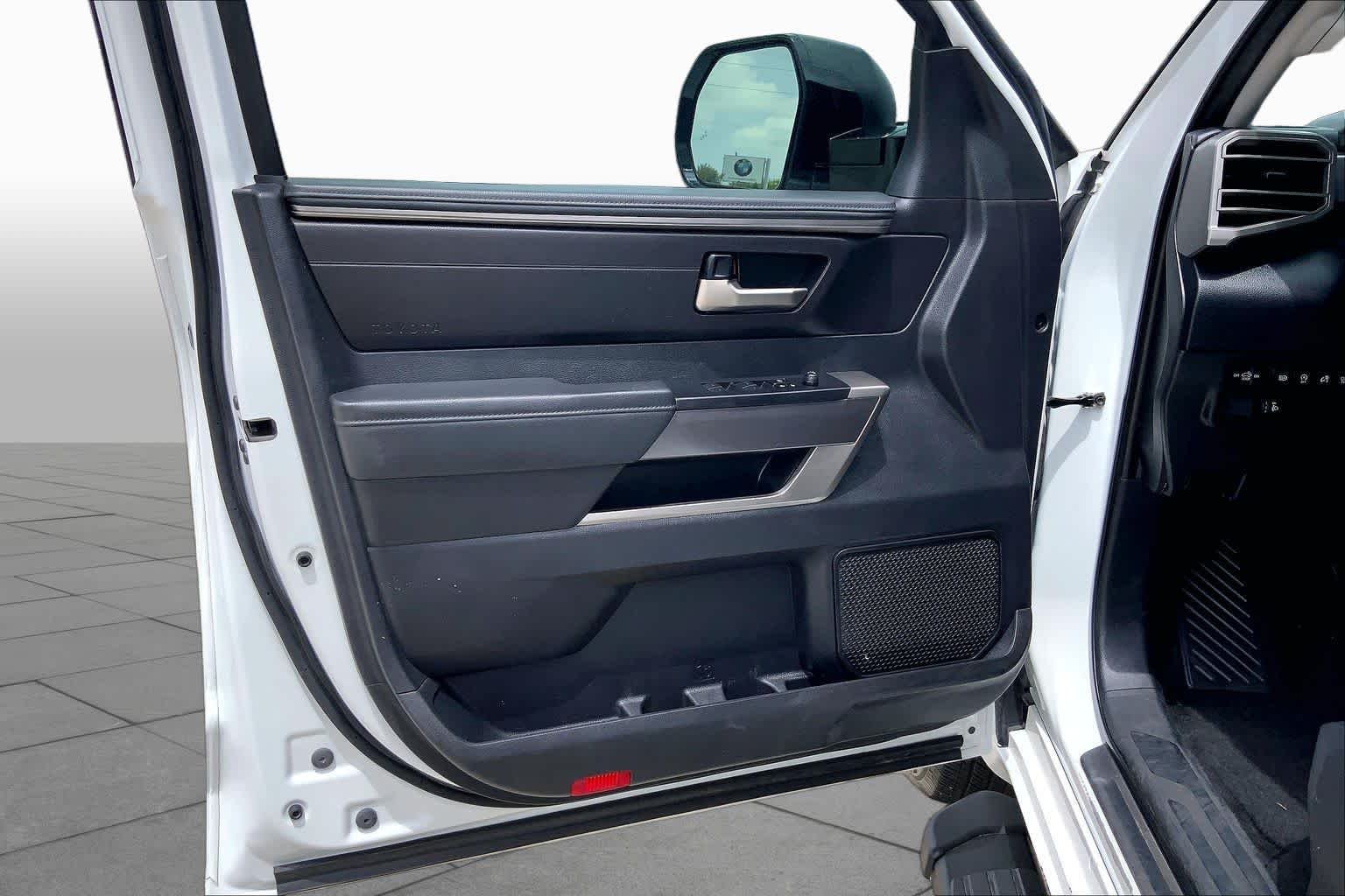 Used 2023 Ice Cap Toyota SR5 image 21