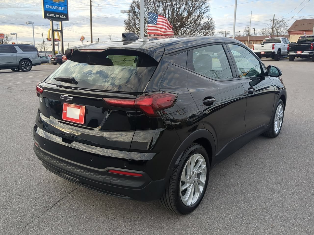 2027 Chevrolet Bolt LT - Photo 8