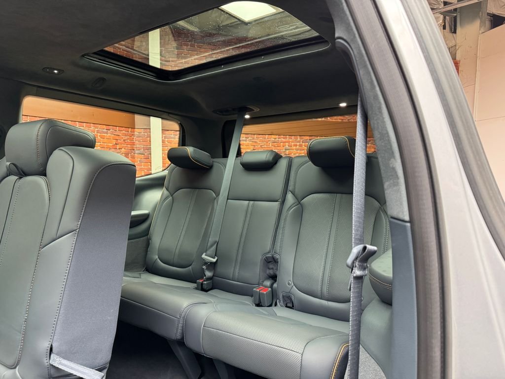 Used 2023 Silver Jeep Series II image 4
