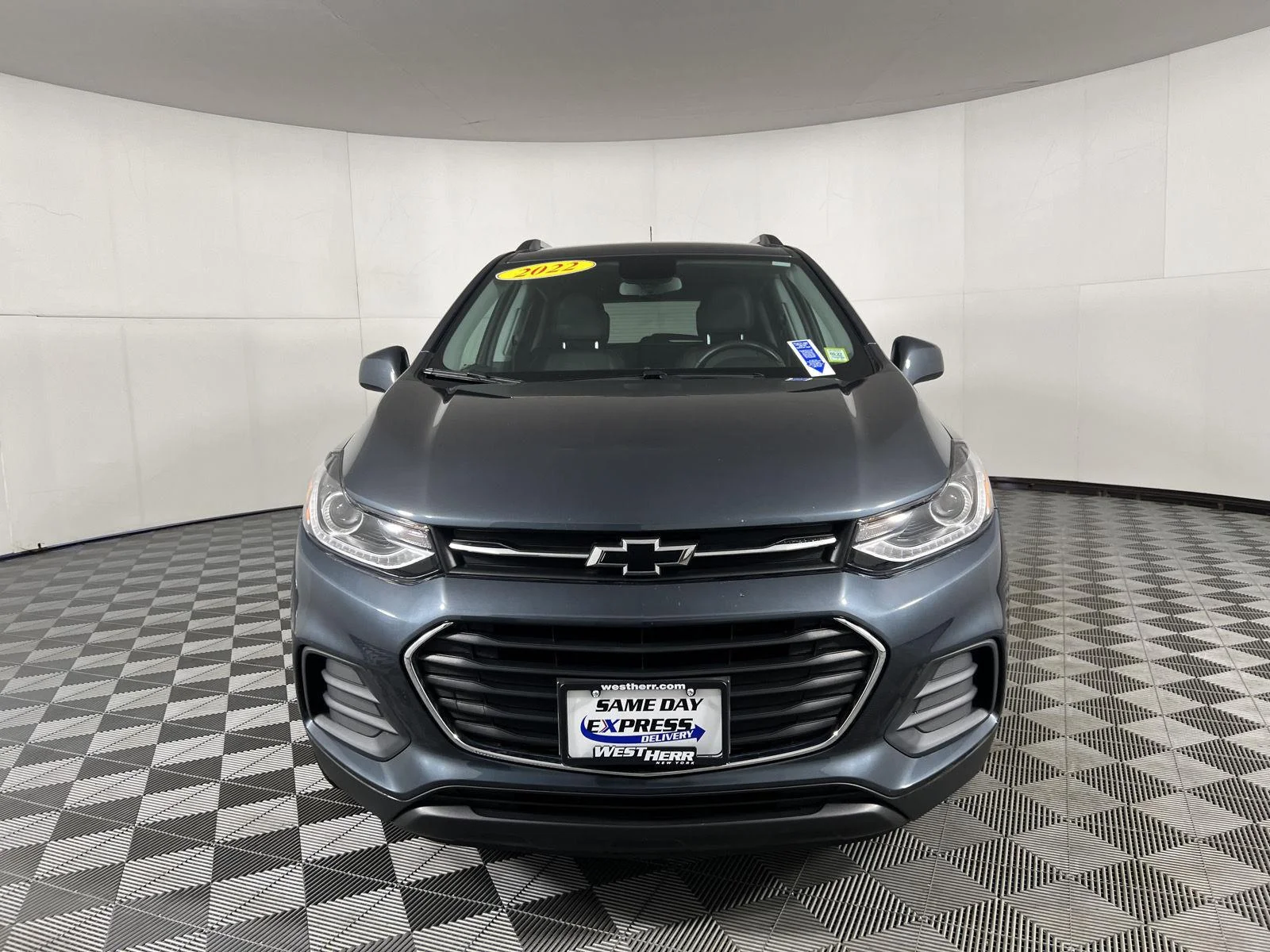 Used 2022 Shadow Gray Metallic Chevrolet LT image 16