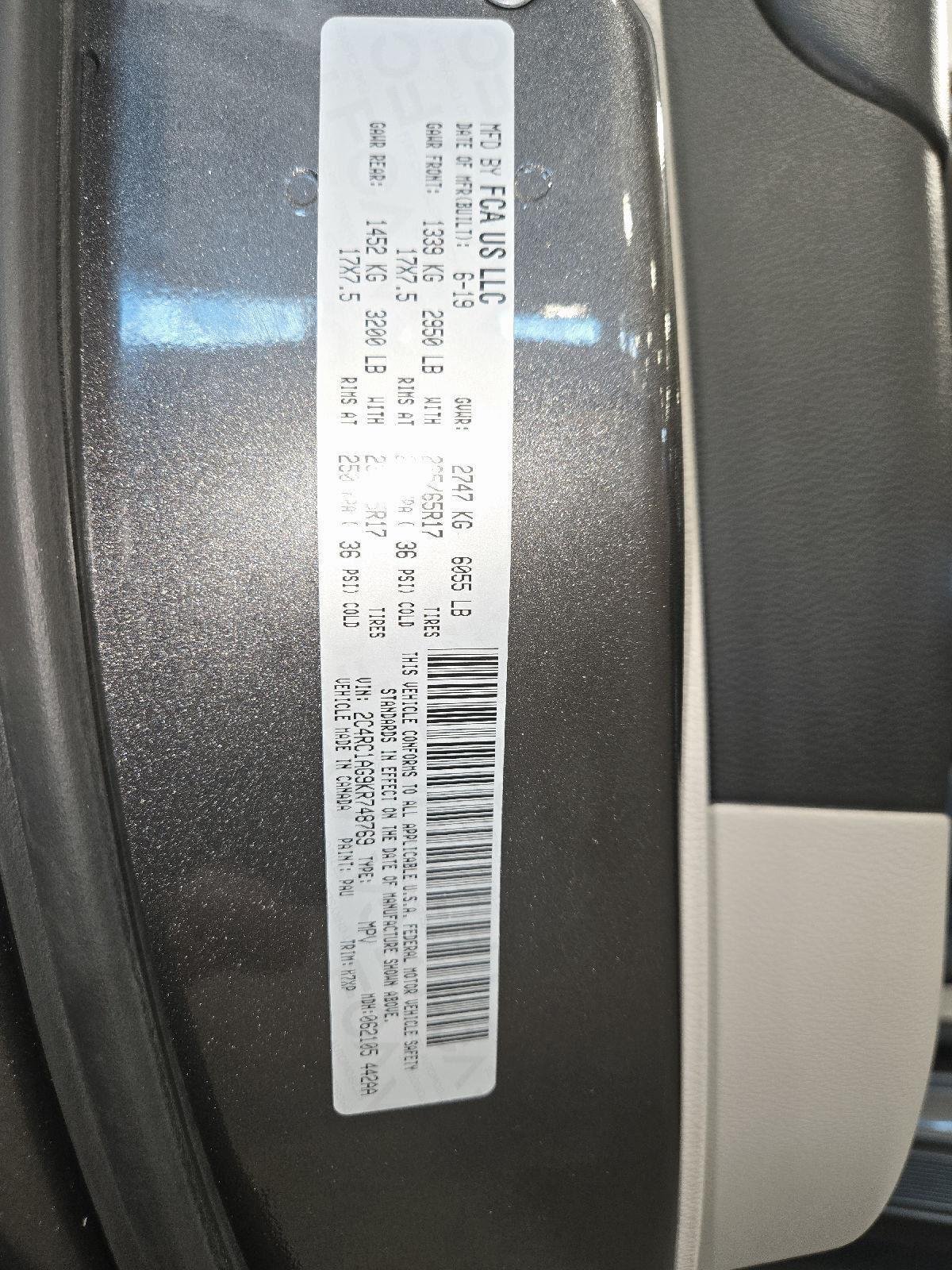 Used 2019 GRAY CHRYSLER L image 48