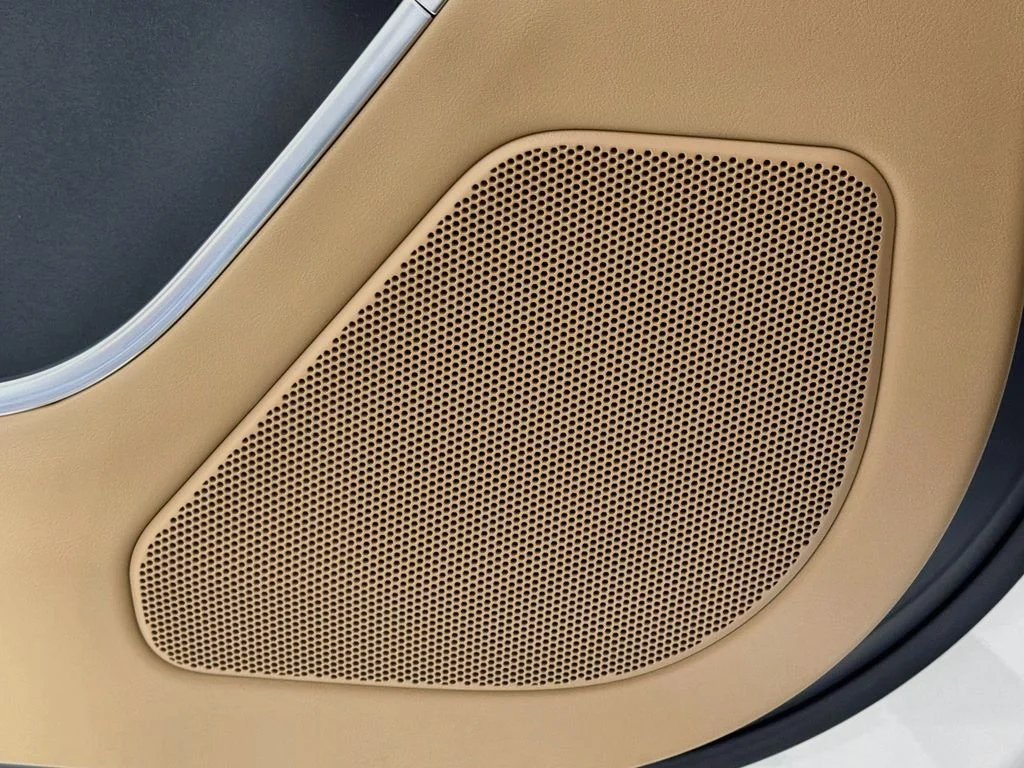 New 2026 Fuji White Land Rover SE image 19