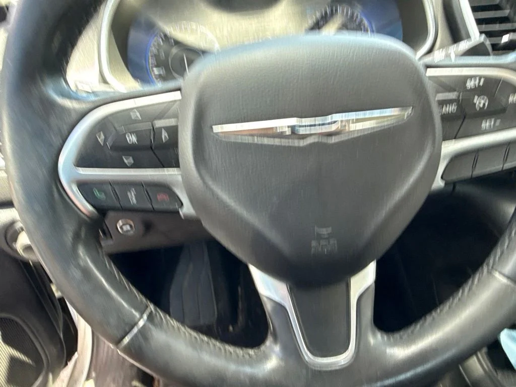 Used 2016 White Chrysler Limited image 27
