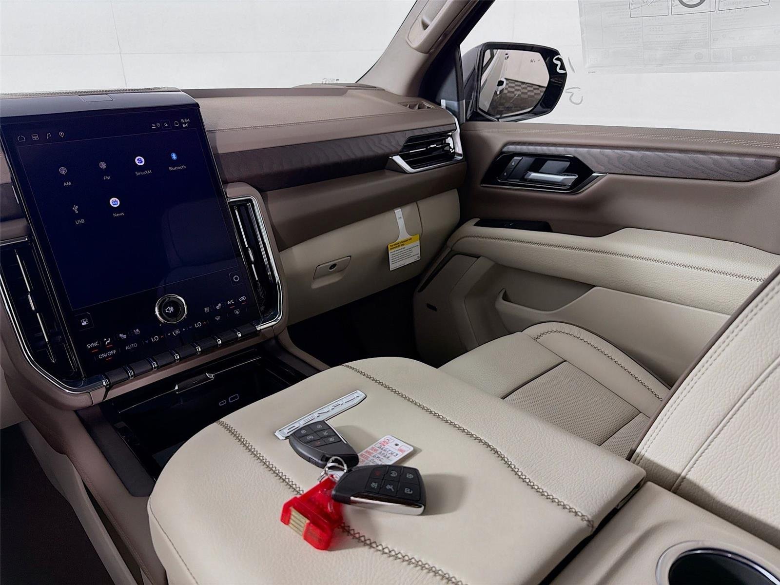 2026 GMC Yukon XL Denali - Photo 28