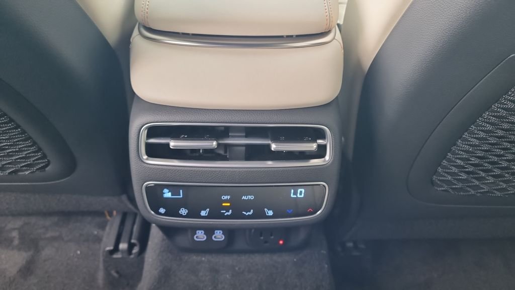 2026 GENESIS GV70 Sport Prestige - Photo 15
