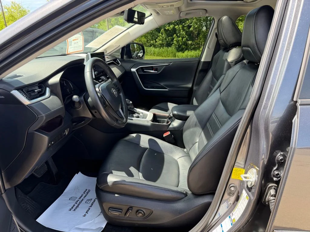 Used 2019 Gray Toyota Limited image 11