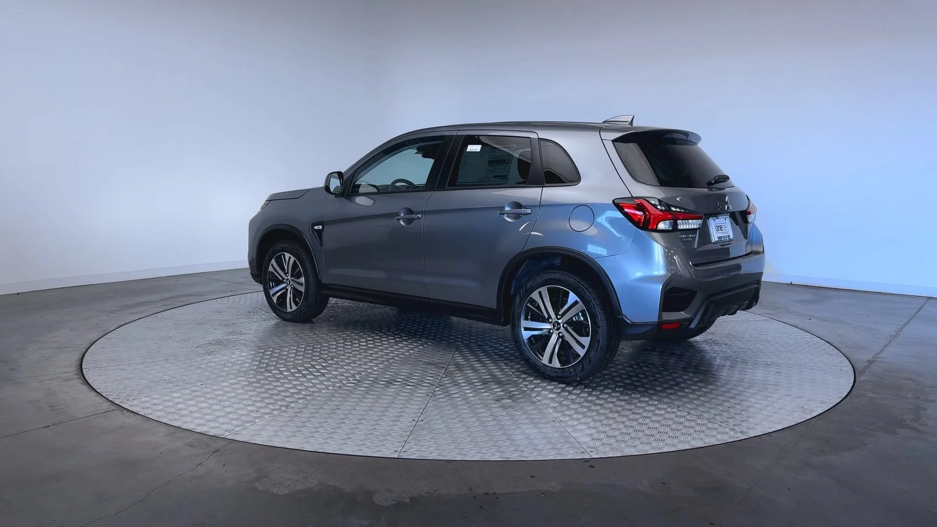 New 2026 Mercury Gray Metallic Mitsubishi ES image 6