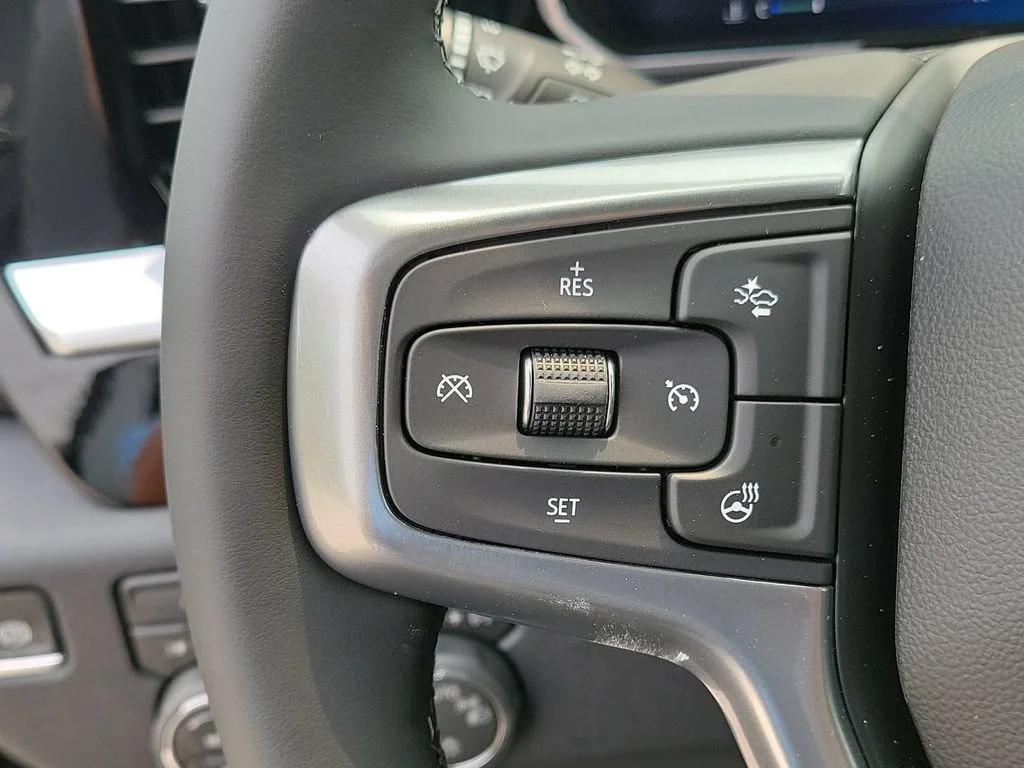 New 2026 Sterling Gray Metallic Chevrolet LT (2FL) image 10
