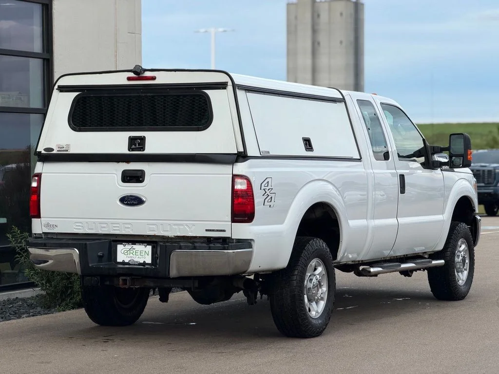 Used 2016 White Ford XL image 5