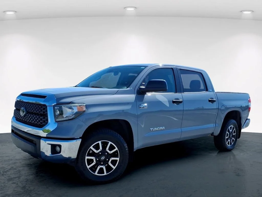 Used 2019 Gray Toyota SR5 image 2