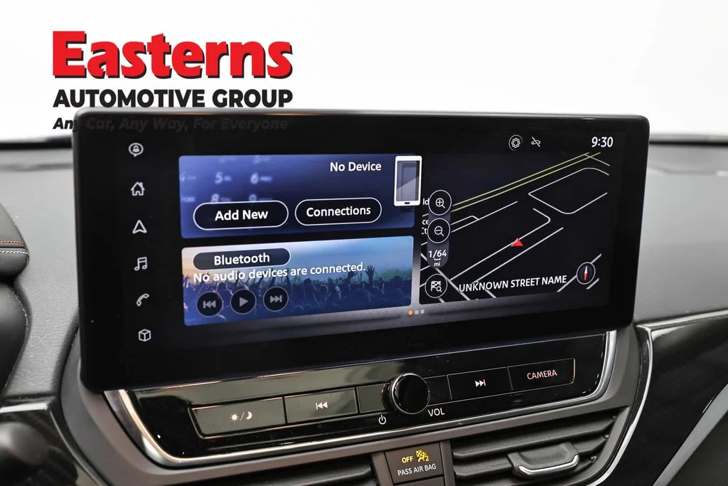 Used 2023 Gray Nissan 2.0 SR image 19