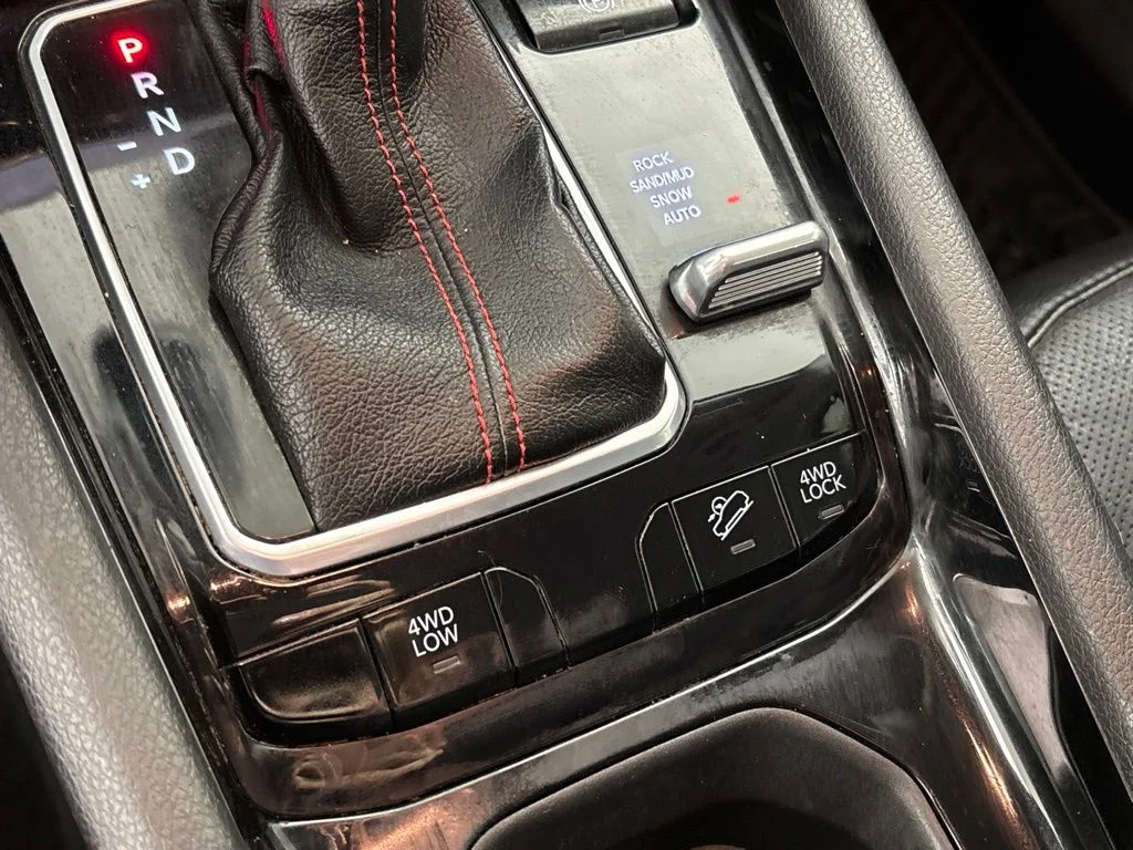 Used 2022 Silver Jeep Trailhawk image 39
