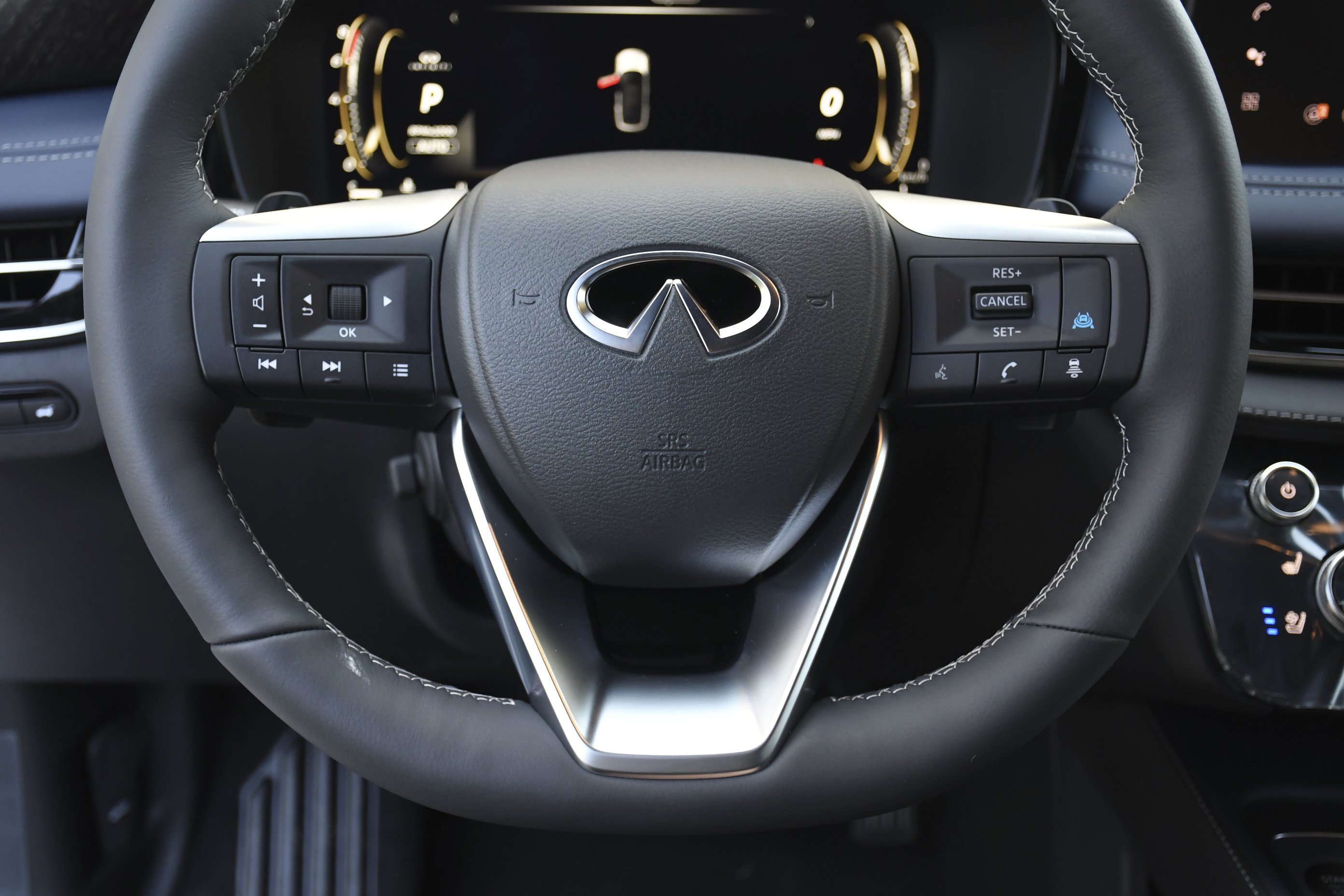 New 2026 RADIANT WHITE INFINITI Sport AWD image 7