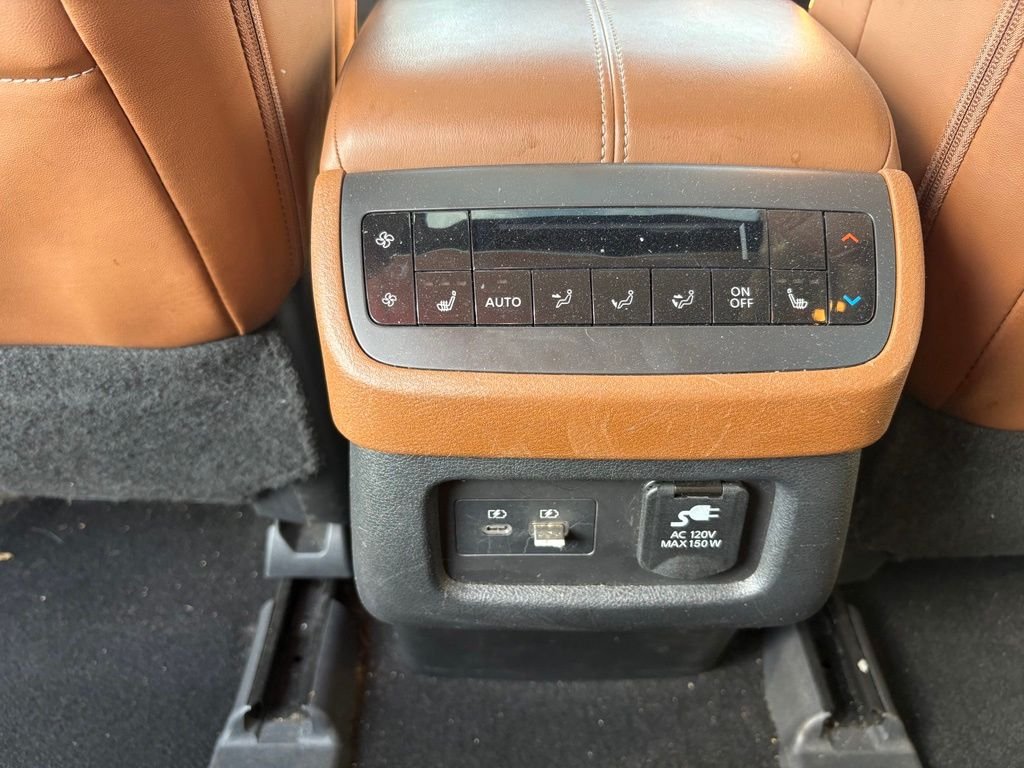 Used 2023 Black Nissan Platinum image 22