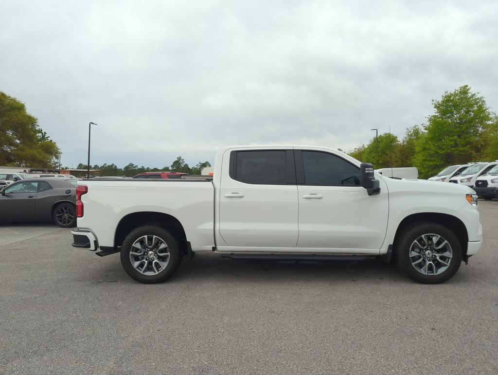 Used 2025 White Chevrolet RST image 3