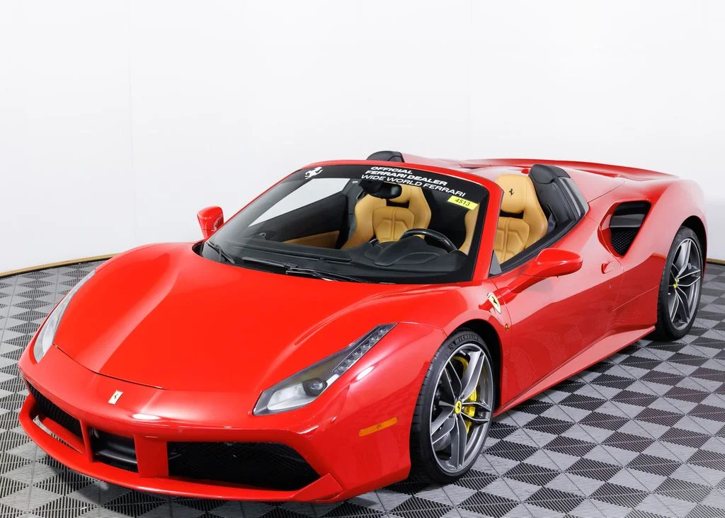 Used 2018 Rosso Corsa Ferrari Base image 15