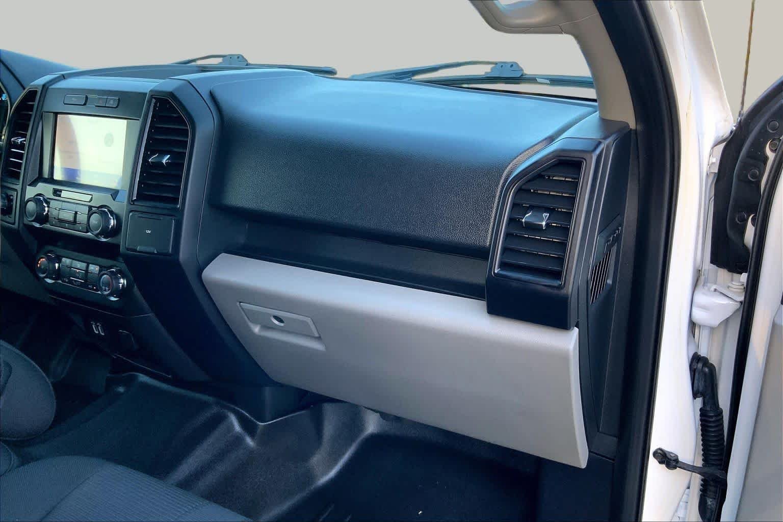 Used 2019 Oxford White Ford XL image 19