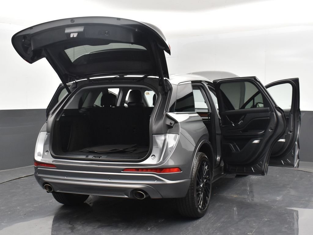 Used 2022 Gray Lincoln Reserve image 35