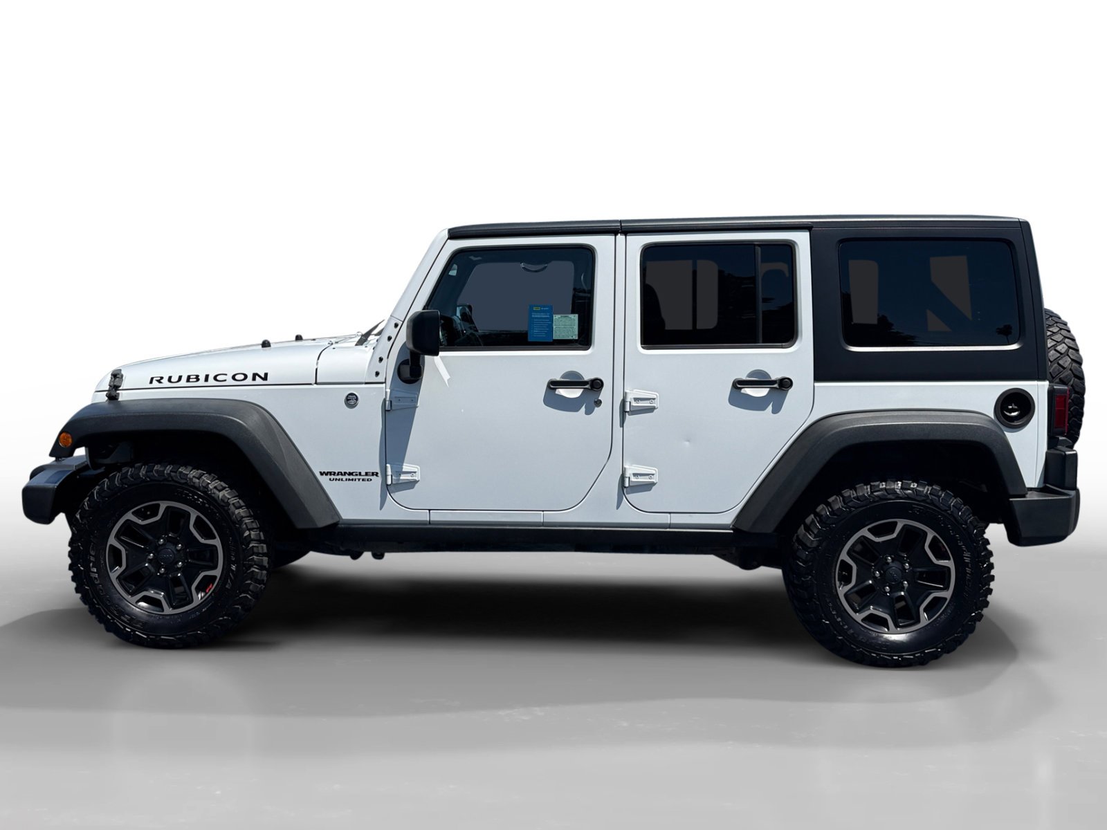 Used 2012 Bright White Clearcoat Jeep Unlimited Rubicon image 2