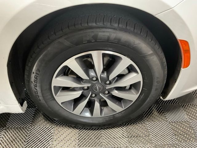 Certified Used 2021 Bright White Clearcoat Chrysler Touring image 39