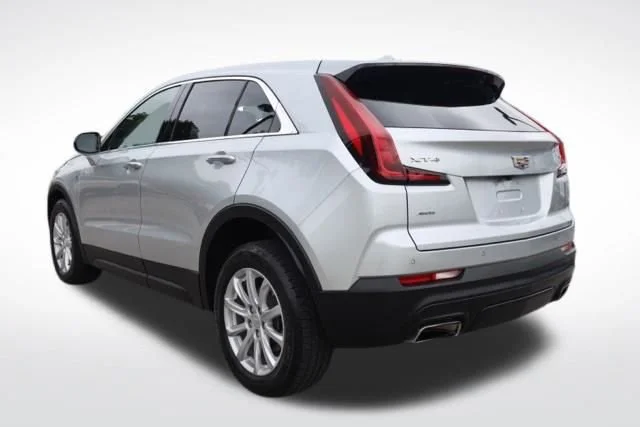 Used 2021 RADIANT SILVER METALLIC Cadillac AWD Luxury image 9