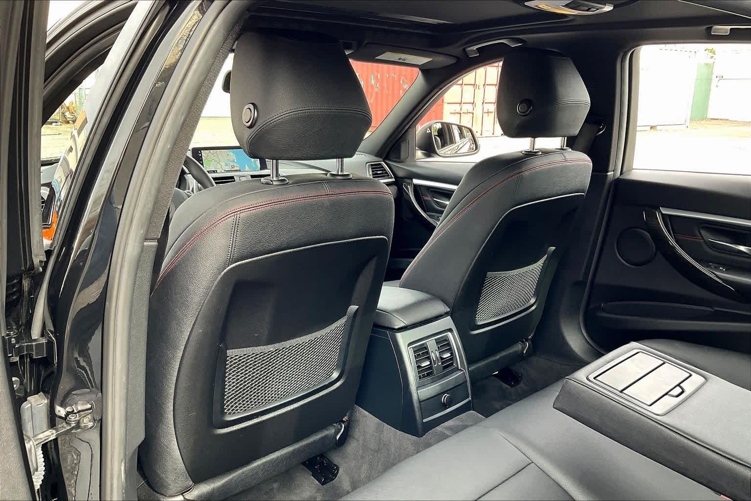 Used 2018 Jet Black BMW 330i xDrive image 22