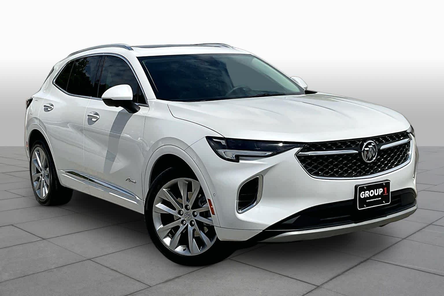 Used 2023 White Frost Tricoat Buick Avenir image 3