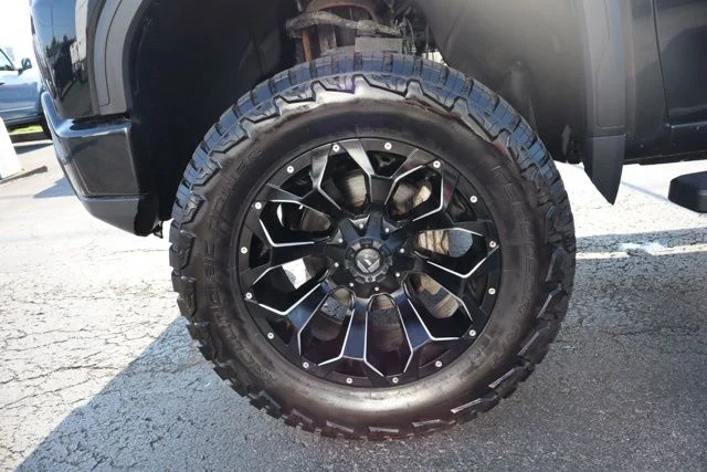 Used 2022 Black GMC Elevation image 39