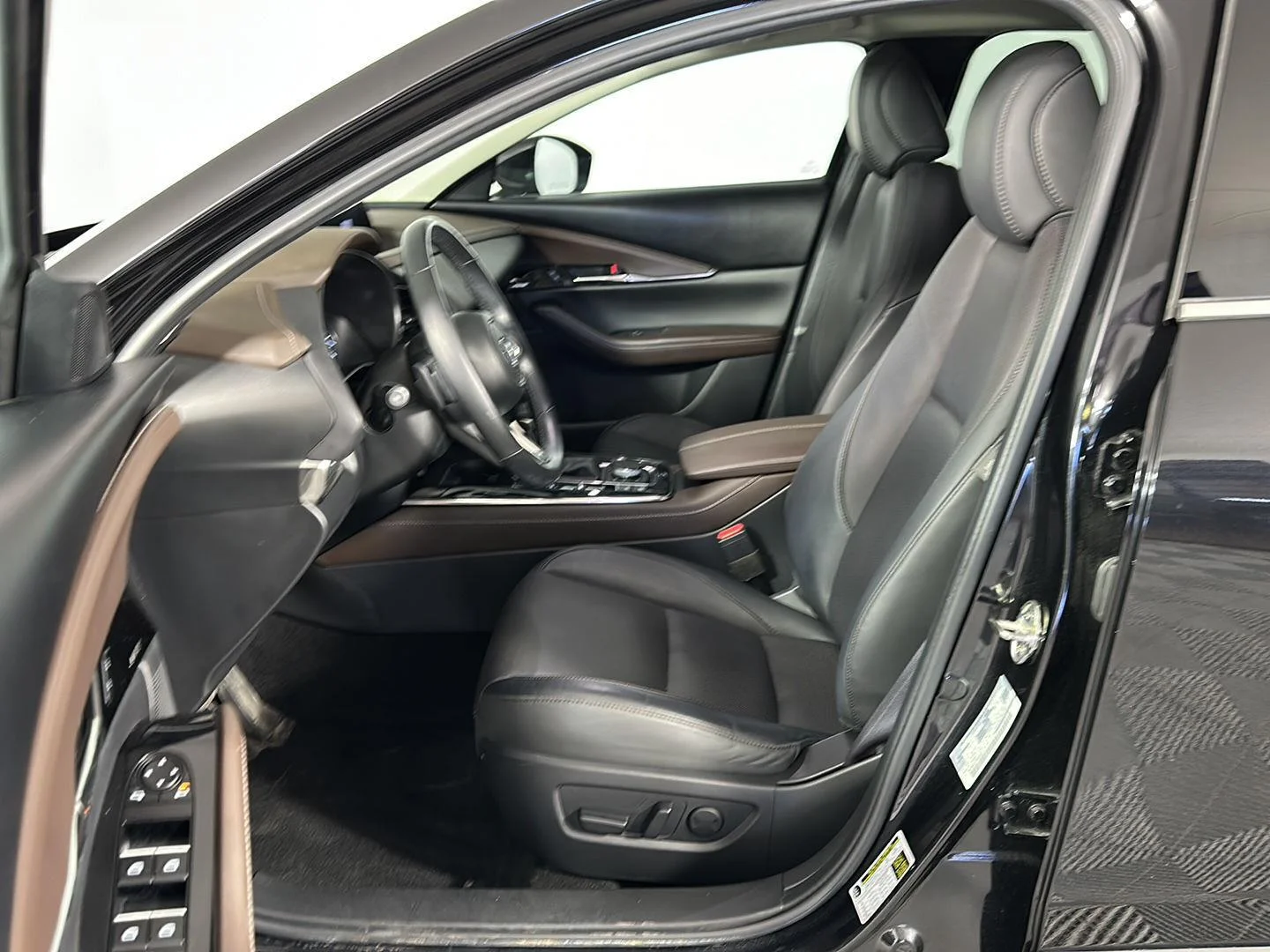 Used 2023 Jet Black Mica Mazda 2.5 Turbo Premium Package image 4