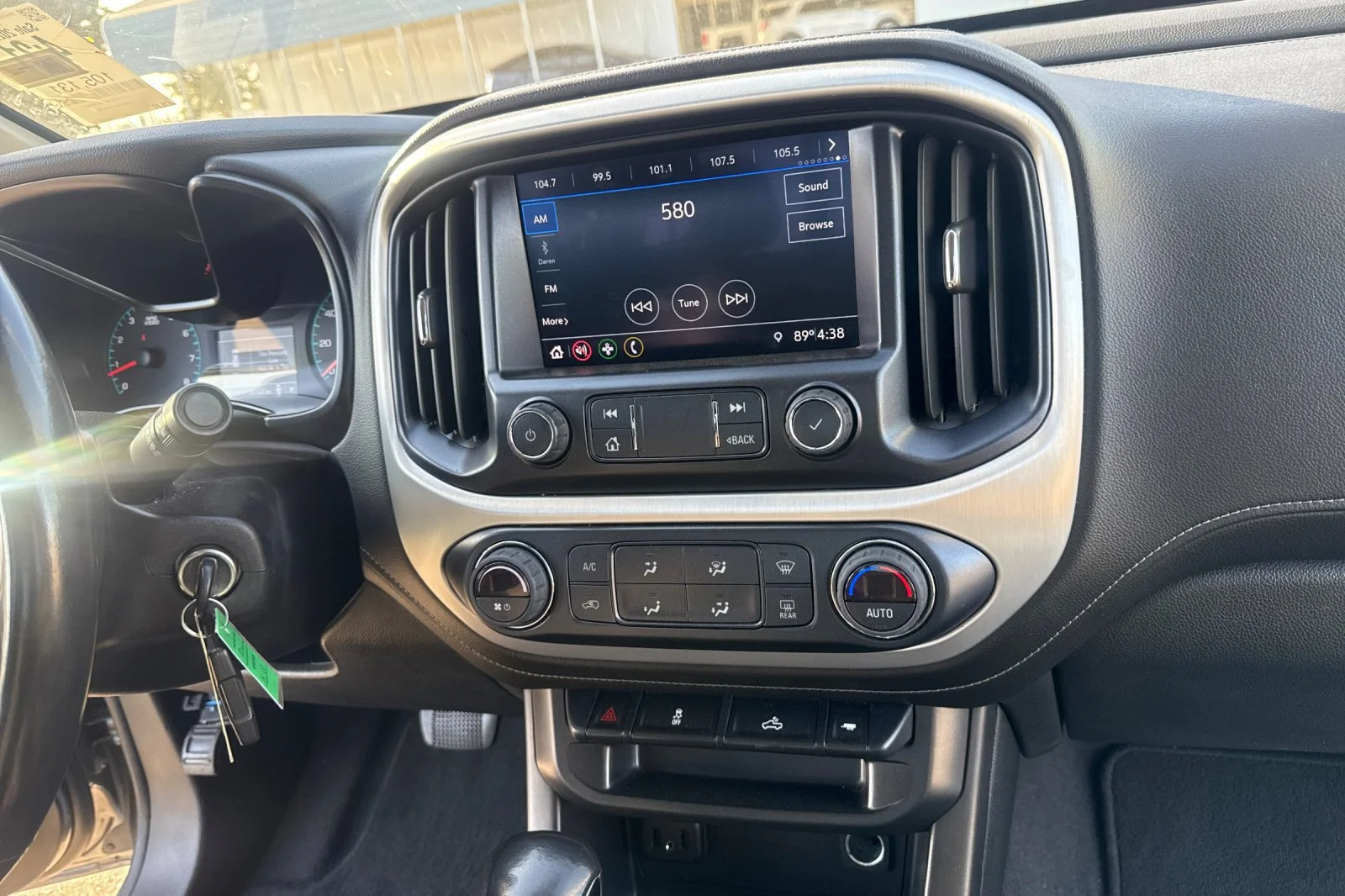 Used 2022 Gray GMC Elevation image 16