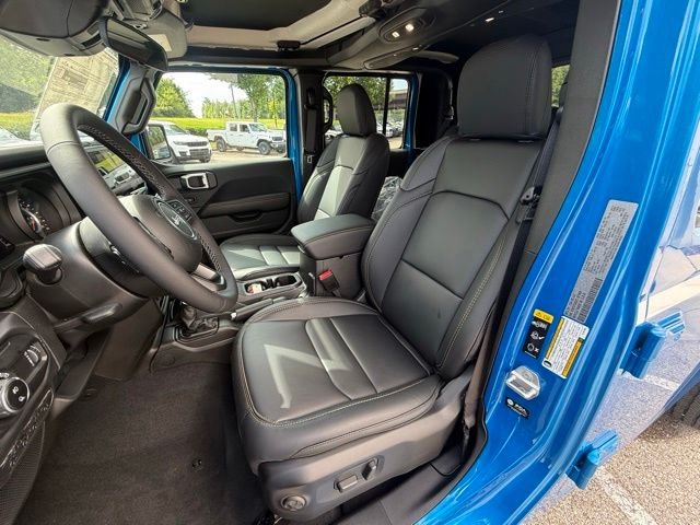 New 2026 Hydro Blue Pearl-Coat Exterior Paint Jeep Sahara image 20