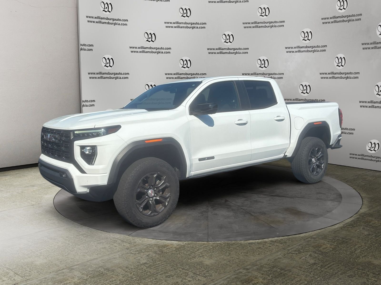 Used 2023 White GMC Elevation image 1