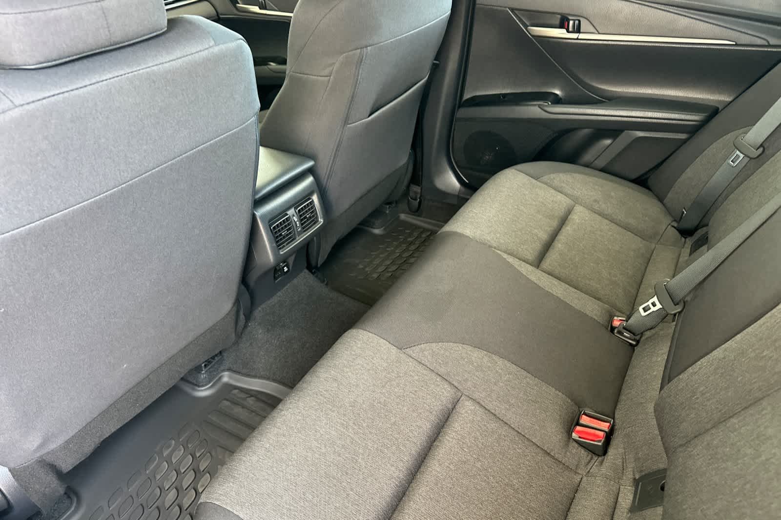 Used 2025 Ice Cap Toyota LE image 12