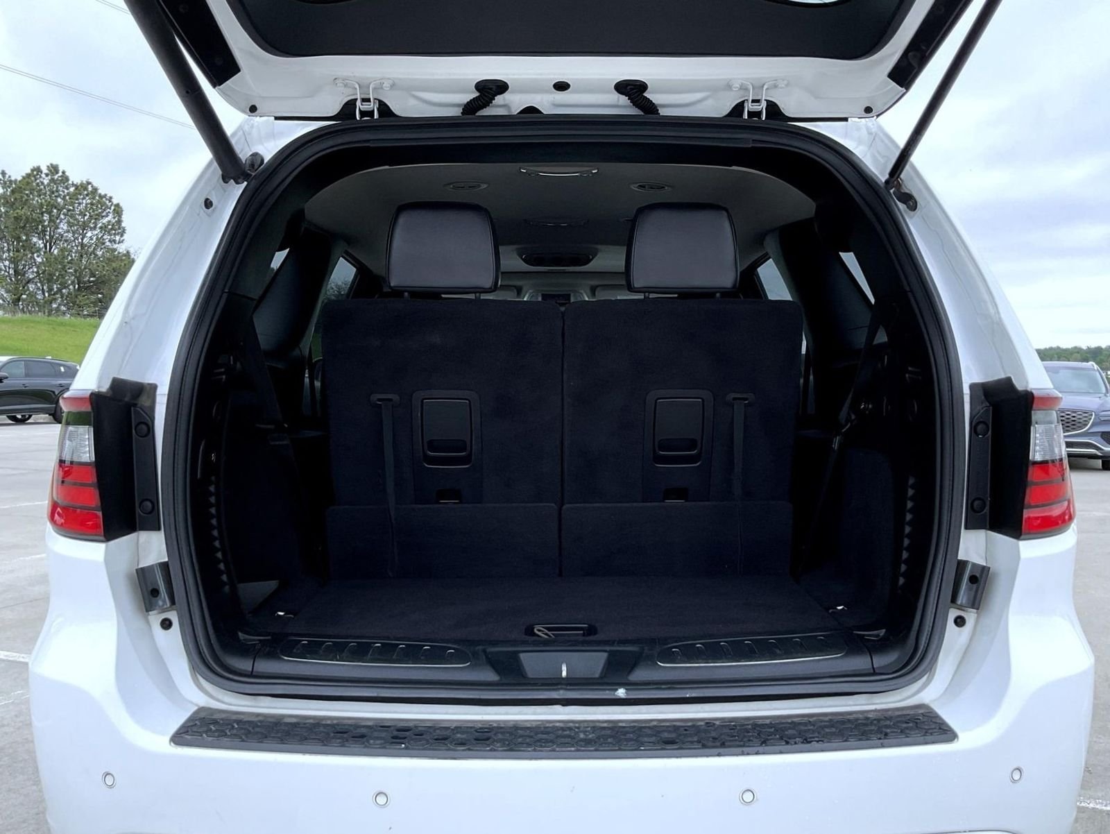 Used 2016 White Dodge Citadel image 24