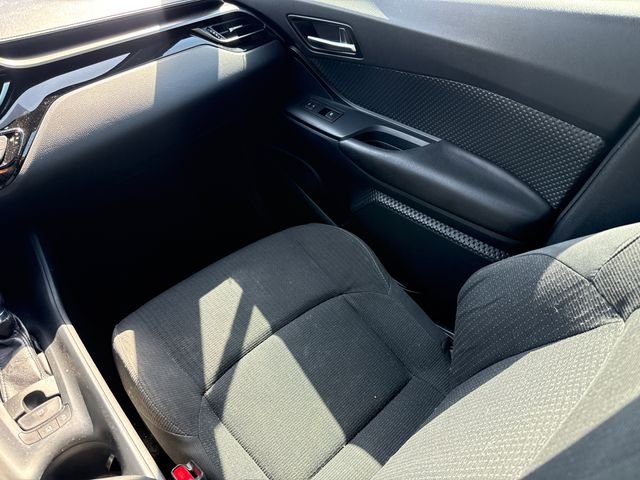 Used 2018 Black Toyota XLE Premium image 14
