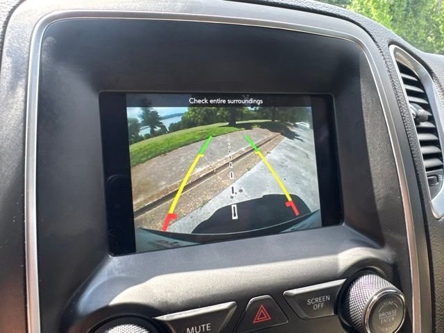 Used 2020 White Dodge SXT image 20