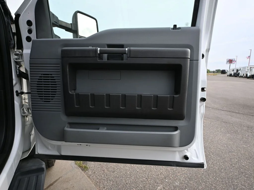 2016 Ford F-550 - Photo 65