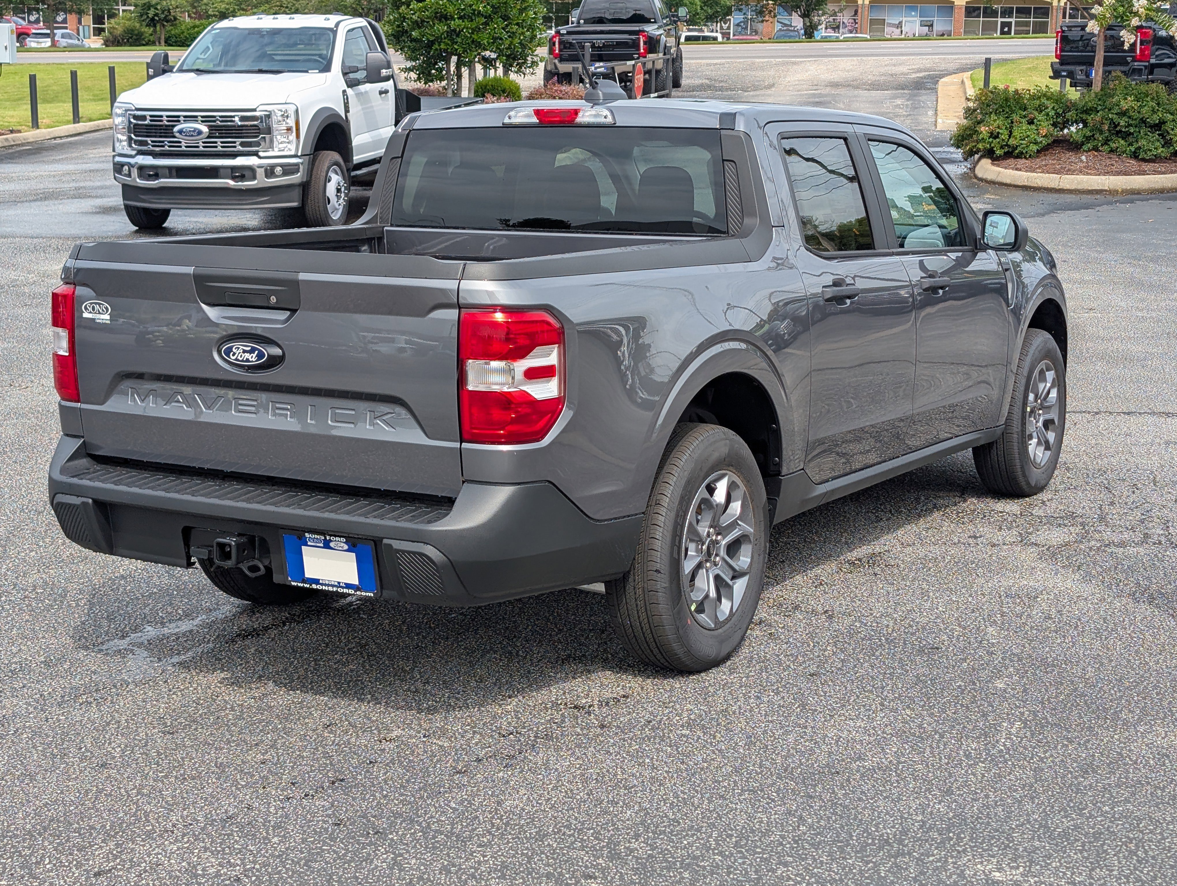 New 2026 Carbonized Gray Metallic FORD XLT image 9