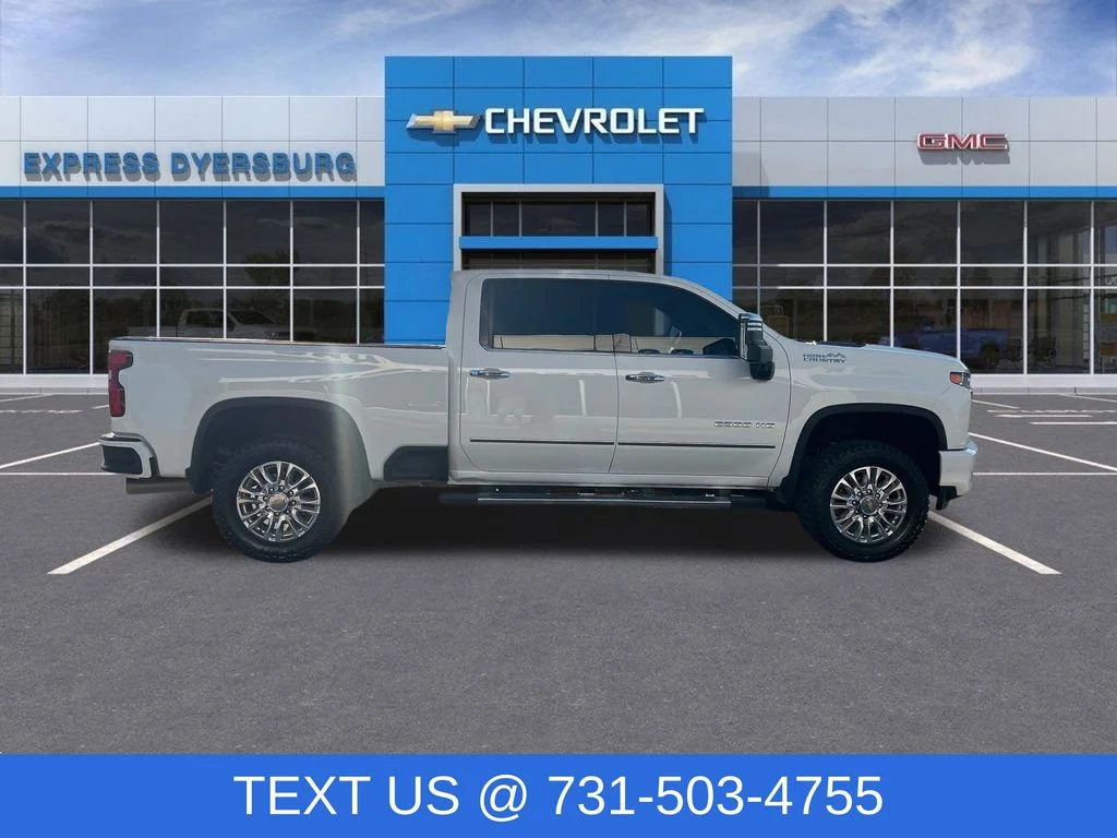 Used 2022 White Chevrolet High Country image 8