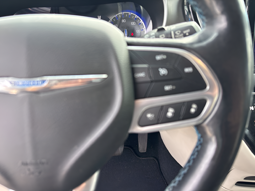 Used 2021 Gray Chrysler Touring L image 15