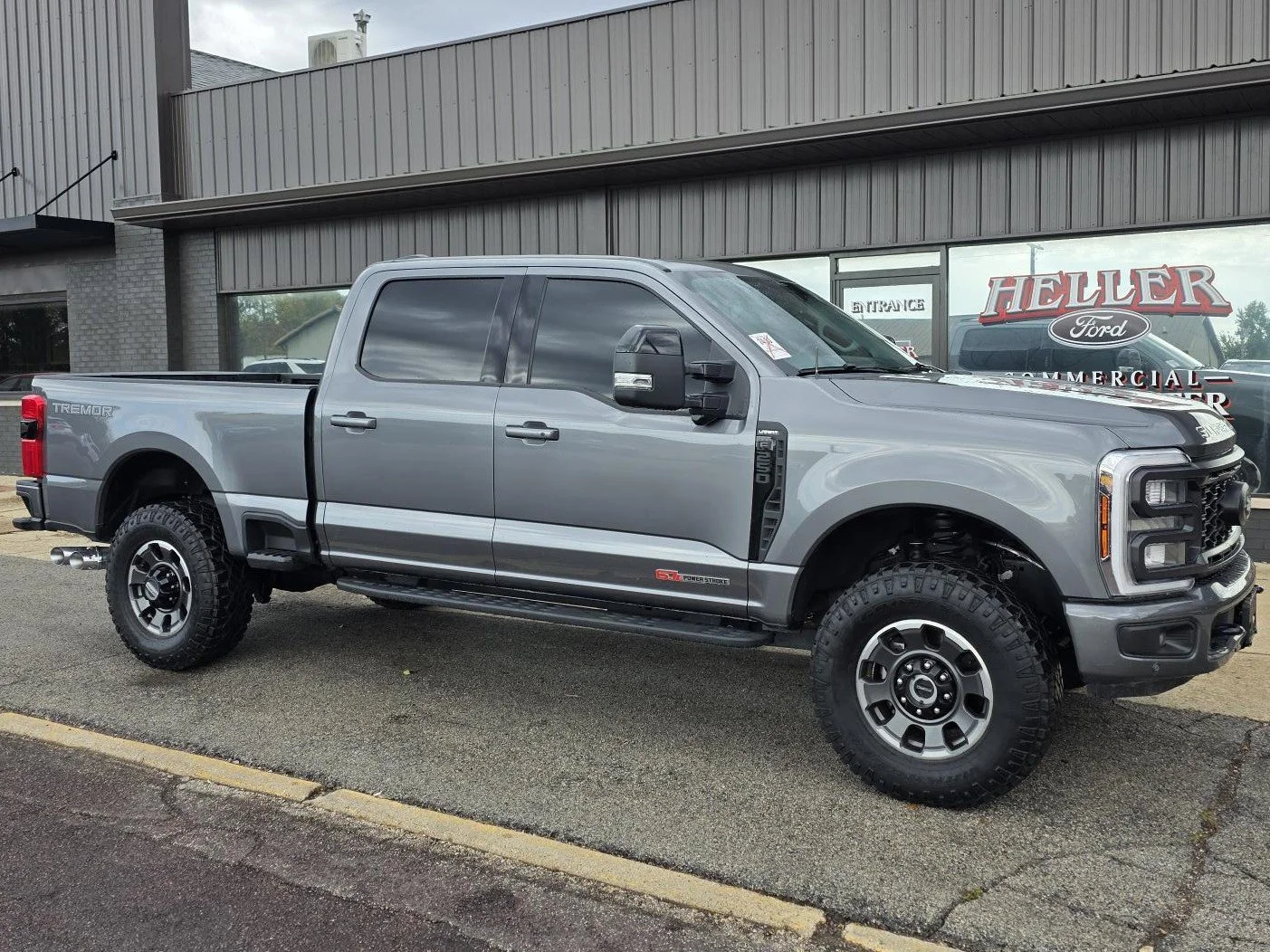 Used 2024 Carbonized Gray Metallic Ford LARIAT image 3