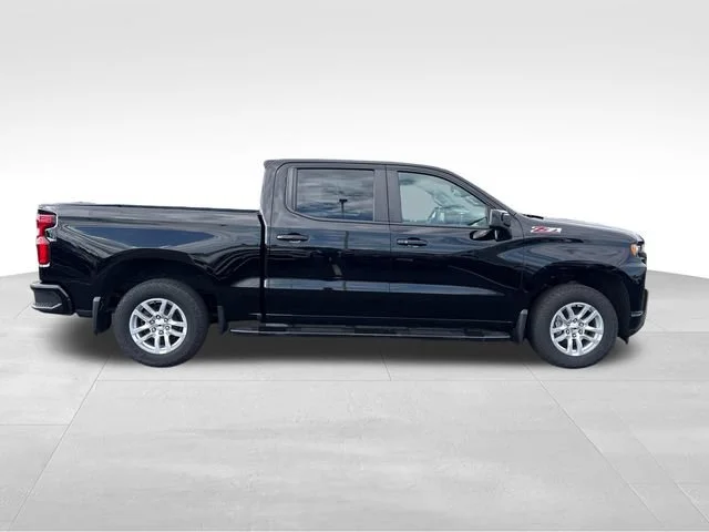 Used 2020 BLACK Chevrolet RST image 7