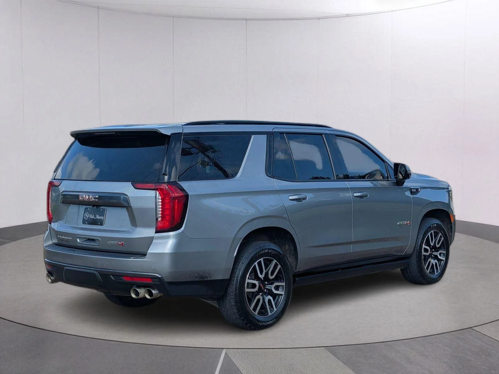 Used 2023 Sterling Metallic GMC AT4 image 5